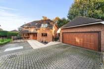 Main Photo of a 4 bedroom  Detached House for sale