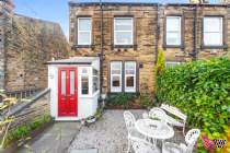 Main Photo of a 2 bedroom  Terraced House for sale