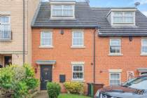 Main Photo of a 3 bedroom  Town House for sale