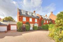 Main Photo of a 5 bedroom  Detached House to rent