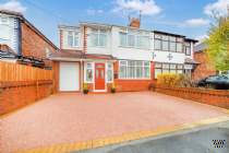 Main Photo of a 4 bedroom  Semi Detached House for sale