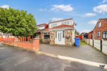 Main Photo of a 3 bedroom  Semi Detached House for sale