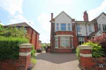 Main Photo of a 4 bedroom  Semi Detached House for sale