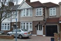 Main Photo of a 4 bedroom  Semi Detached House to rent