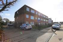 Main Photo of a 2 bedroom  Flat to rent