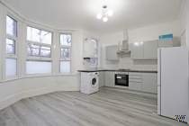 Main Photo of a 2 bedroom  Flat to rent