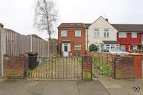 Main Photo of a 5 bedroom  End of Terrace House for sale