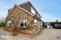 Main Photo of a 4 bedroom  Detached House for sale