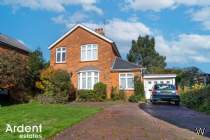 Main Photo of a 3 bedroom  Detached House for sale