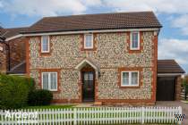 Main Photo of a 3 bedroom  Detached House for sale