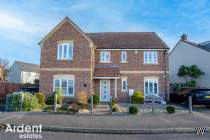 Main Photo of a 4 bedroom  Detached House for sale