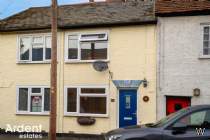 Main Photo of a 2 bedroom  Terraced House for sale