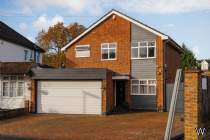 Main Photo of a 3 bedroom  Detached House to rent