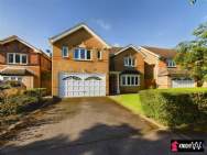 Main Photo of a 4 bedroom  Detached House for sale