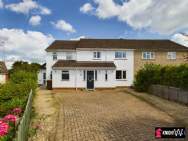 Main Photo of a 4 bedroom  Semi Detached House for sale