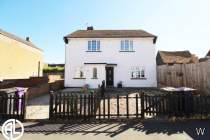 Main Photo of a 4 bedroom  Detached House for sale