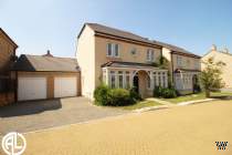 Main Photo of a 4 bedroom  Detached House for sale