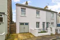 Main Photo of a 3 bedroom  Semi Detached House to rent