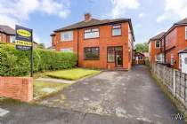 Main Photo of a 4 bedroom  Semi Detached House for sale