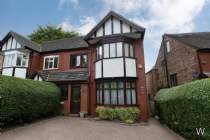 Main Photo of a 5 bedroom  Semi Detached House for sale