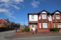 Main Photo of a 4 bedroom  Semi Detached House for sale