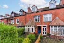 Main Photo of a 5 bedroom  Terraced House for sale