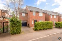 Main Photo of a 5 bedroom  Semi Detached House for sale