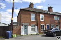 Main Photo of a 2 bedroom  End of Terrace House for sale