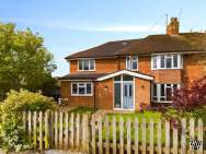 Main Photo of a 5 bedroom  Semi Detached House for sale