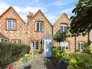 Main Photo of a 3 bedroom  Terraced House for sale