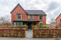 Main Photo of a 4 bedroom  Detached House for sale