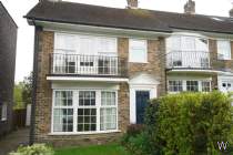 Main Photo of a 3 bedroom  End of Terrace House to rent