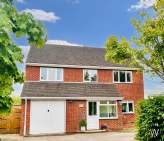 Main Photo of a 6 bedroom  Detached House for sale