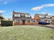 Main Photo of a 3 bedroom  Link Detached House for sale