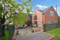 Main Photo of a 4 bedroom  Detached House for sale