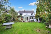 Main Photo of a 4 bedroom  Detached House for sale