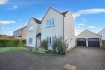 Main Photo of a 4 bedroom  Detached House for sale