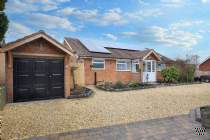 Main Photo of a 3 bedroom  Bungalow for sale