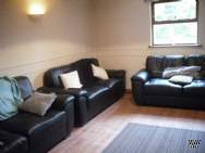 Main Photo of a 9 bedroom  Semi Detached House to rent