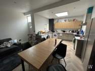 Main Photo of a 6 bedroom  Terraced House to rent