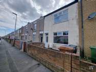 Main Photo of a 3 bedroom  Terraced House to rent