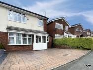 Main Photo of a 3 bedroom  Semi Detached House for sale