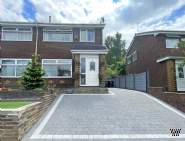 Main Photo of a 3 bedroom  Semi Detached House to rent