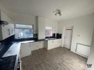 Main Photo of a 3 bedroom  Maisonette to rent