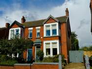 Main Photo of a 5 bedroom  Semi Detached House for sale