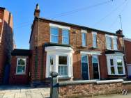 Main Photo of a 4 bedroom  Semi Detached House for sale