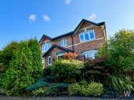 Main Photo of a 4 bedroom  Detached House for sale