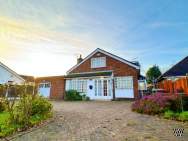 Main Photo of a 3 bedroom  Detached House for sale