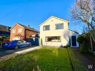 Main Photo of a 4 bedroom  Detached House for sale