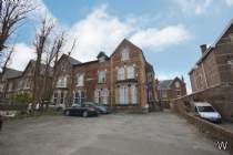 Main Photo of a 2 bedroom  Flat to rent